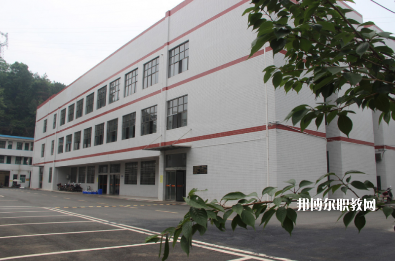 秦皇島市崇德中等職業(yè)學校網(wǎng)站網(wǎng)址