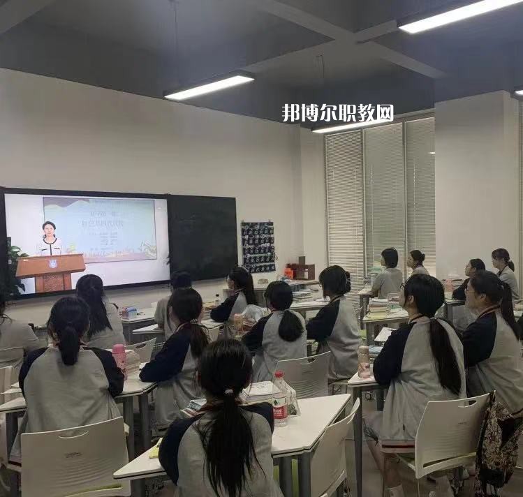 江蘇南京技師學(xué)院2022年報(bào)名條件、招生要求、招生對象