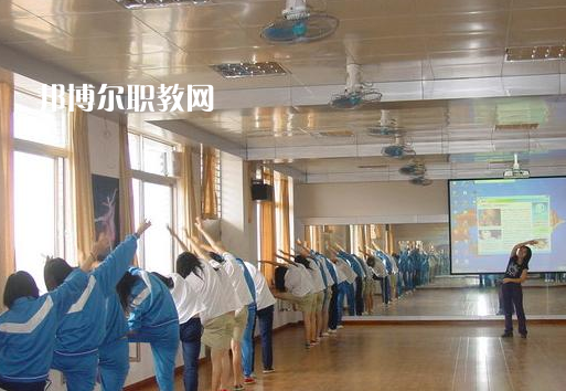 鶴山職業(yè)技術(shù)學(xué)校2022年報(bào)名條件、招生要求、招生對(duì)象