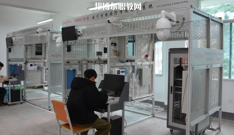 貴州交通運輸學校2022年招生辦聯(lián)系電話