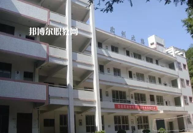 重慶五里店職業(yè)中學(xué)2022年報名條件、招生要求、招生對象 