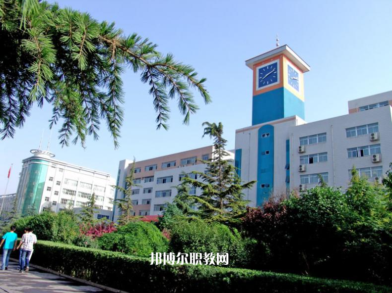 蘭州商業(yè)學校2022年學費、收費多少