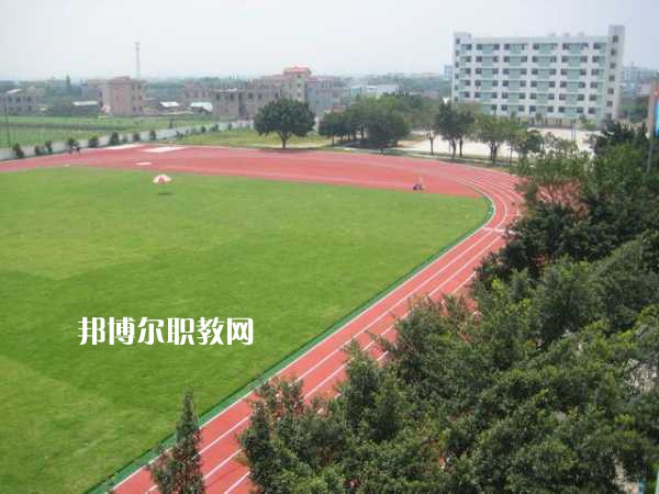 重慶萬(wàn)州技師學(xué)院2022年報(bào)名條件、招生要求、招生對(duì)象 