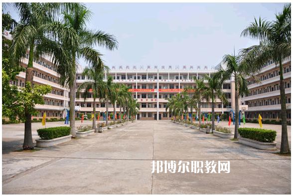 重慶益民技工學校2022年報名條件、招生要求、招生對象