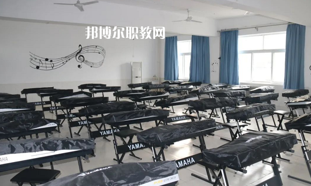 渭南華州區(qū)職業(yè)教育中心2022年報(bào)名條件、招生要求、招生對(duì)象