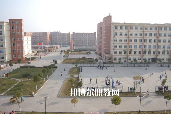 重慶合川教師進(jìn)修學(xué)校2022年學(xué)費、收費多少 