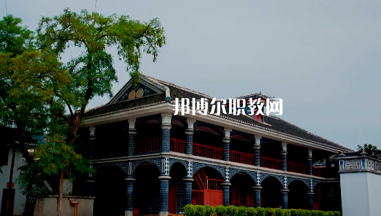 遵義職業(yè)技術學校2022年報名條件、招生要求、招生對象