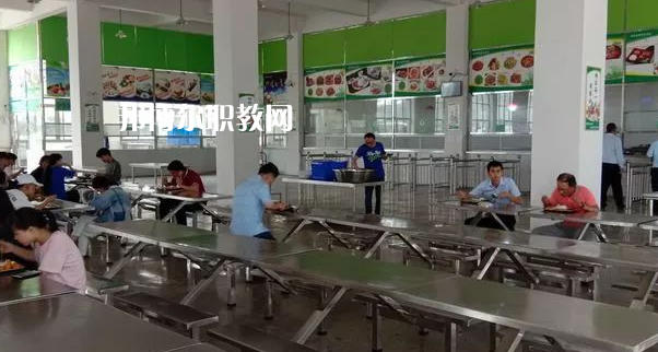 貴州貴陽經(jīng)貿(mào)職業(yè)學(xué)校2022年報(bào)名條件、招生要求、招生對(duì)象