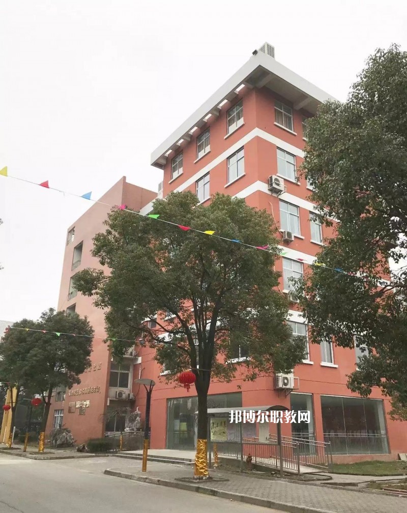 蘇州福納影視藝術(shù)學(xué)校2022年報(bào)名條件、招生要求、招生對(duì)象