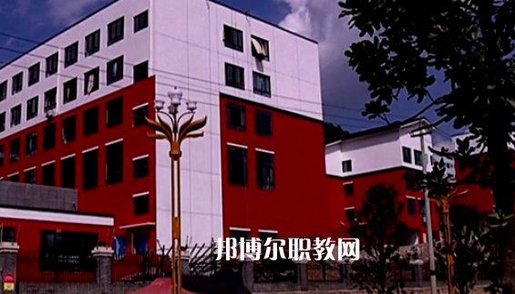 貴州鳳岡縣中等職業(yè)學(xué)校2022年報(bào)名條件、招生要求、招生對象