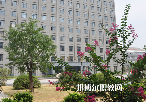 徐州機(jī)電技師學(xué)院2022年報(bào)名條件、招生要求、招生對象