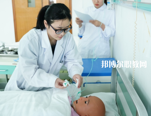 常州衛(wèi)生高等職業(yè)技術(shù)學(xué)校2022年報(bào)名條件、招生要求、招生對(duì)象