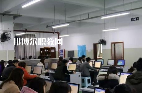 遵義航天工業(yè)學校2022年招生辦聯(lián)系方式