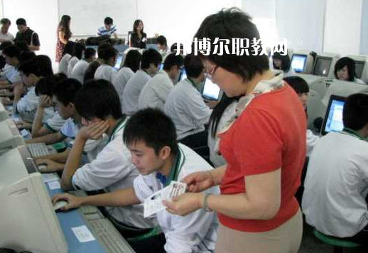 汕頭澄海職業(yè)技術(shù)學(xué)校2022年報名條件、招生要求、招生對象