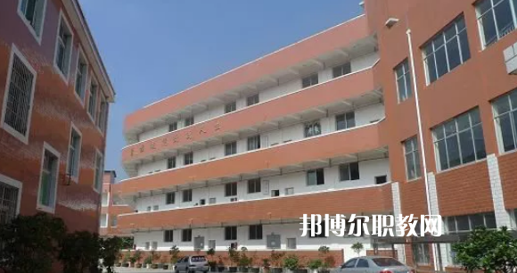 普安縣技工學(xué)校2022年報(bào)名條件、招生要求、招生對(duì)象
