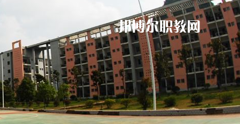 銅仁工業(yè)學校2022年學費、收費多少