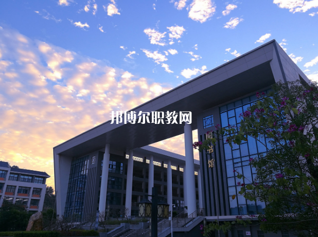 惠州衛(wèi)生學(xué)校2022年學(xué)費(fèi)、收費(fèi)多少