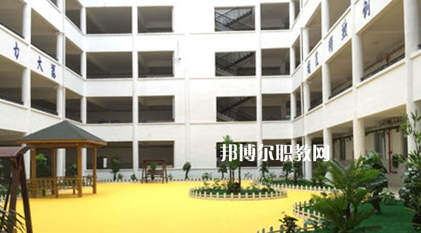 黔東南州德才科技職業(yè)學校怎么樣、好不好