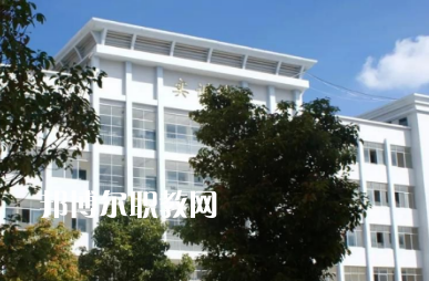 鹽源職業(yè)技術(shù)中學(xué)校2022年報名條件、招生要求、招生對象