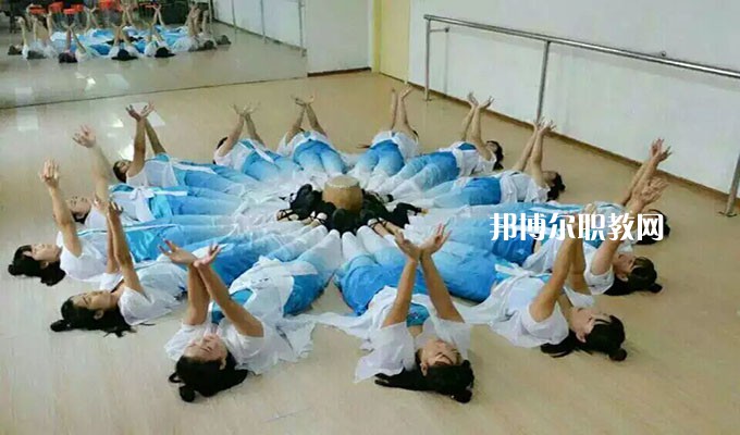 保定市職業(yè)技術(shù)教育中心2022年報(bào)名條件、招生要求、招生對(duì)象