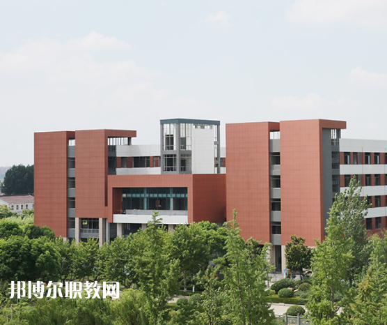 鹽城生物工程高等職業(yè)技術學校2022年招生辦聯(lián)系電話