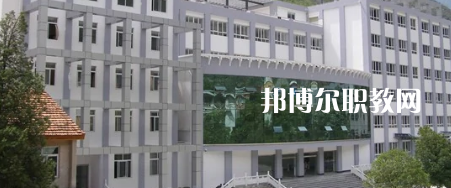 四川省甘孜衛(wèi)生學(xué)校2022年報(bào)名條件、招生要求、招生對(duì)象
