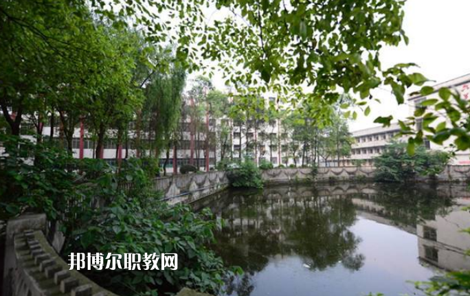 四川瀘縣建筑職業(yè)中專學校2022年學費、收費多少