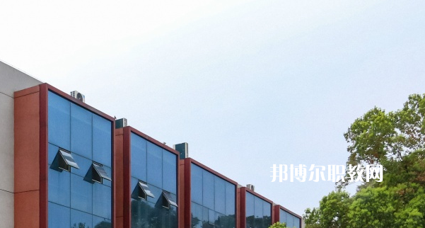 黔西南州英才職業(yè)技術(shù)學(xué)校2022年報(bào)名條件、招生要求、招生對(duì)象