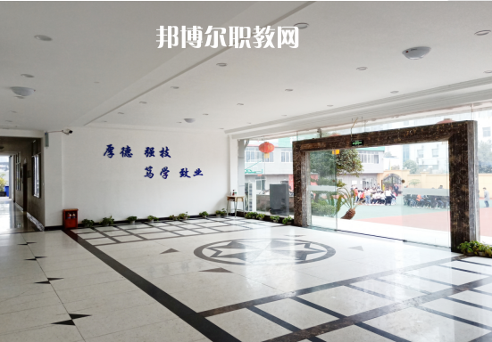 重慶機(jī)電技工學(xué)校2022年報(bào)名條件、招生要求、招生對(duì)象