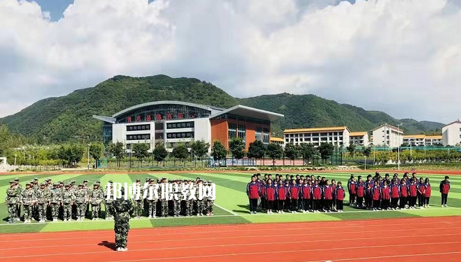 黃龍職業(yè)教育中心2022年報(bào)名條件、招生要求、招生對象