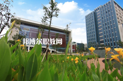南京財經高等職業(yè)技術學校2022年招生辦聯(lián)系電話