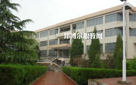 石屏縣職業(yè)高級(jí)中學(xué)2022年招生辦聯(lián)系電話