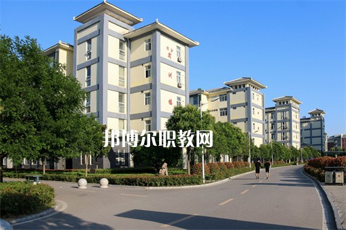 安徽亳州技師學(xué)院2022年報(bào)名條件、招生要求、招生對(duì)象