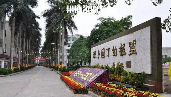 欽州合浦師范學(xué)校2022年報名條件、招生要求、招生對象