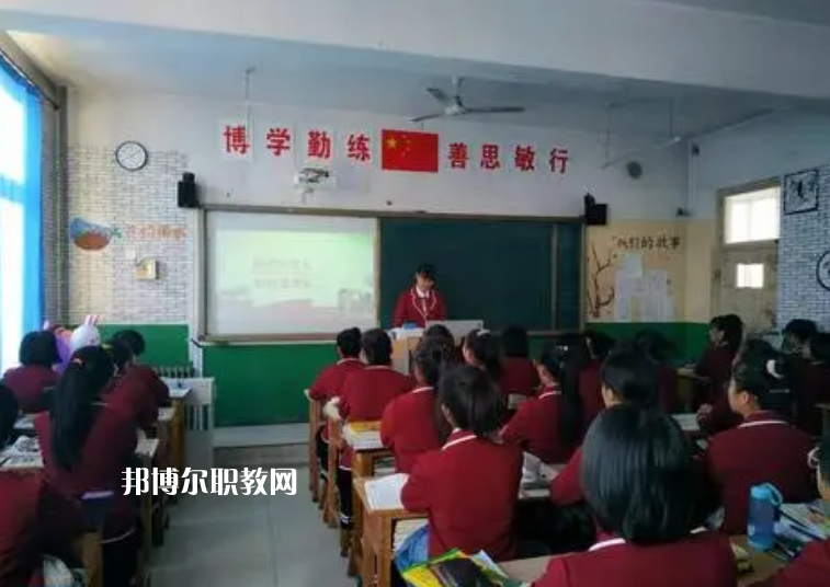 河北省青縣幼兒師范學(xué)校2022年招生辦聯(lián)系電話(huà)