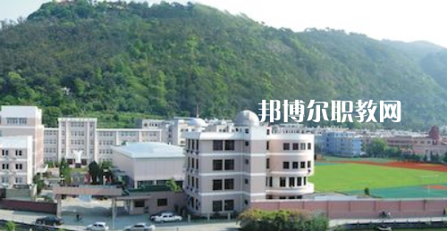 昆明鐵路機(jī)械學(xué)校2022年報(bào)名條件、招生要求、招生對象
