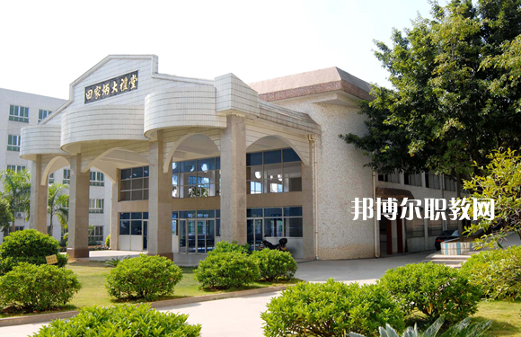 梅州城西職業(yè)技術(shù)學(xué)校2022年報(bào)名條件、招生要求、招生對(duì)象