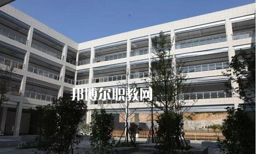 黃山旅游管理學(xué)校2022年報(bào)名條件、招生要求、招生對象