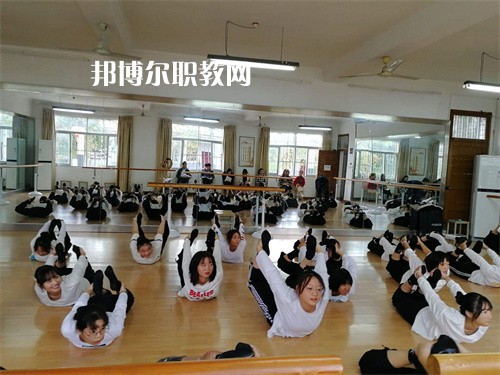 黃山炎培職業(yè)學(xué)校2022年報(bào)名條件、招生要求、招生對(duì)象