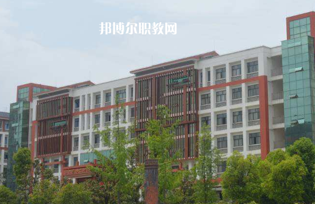 黔西南民族職業(yè)技術(shù)學(xué)院(中職部)2022年報(bào)名條件、招生要求、招生對(duì)象