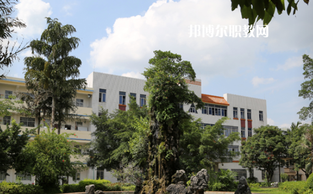 廣西玉林農(nóng)業(yè)學(xué)校2022年報(bào)名條件、招生要求、招生對(duì)象