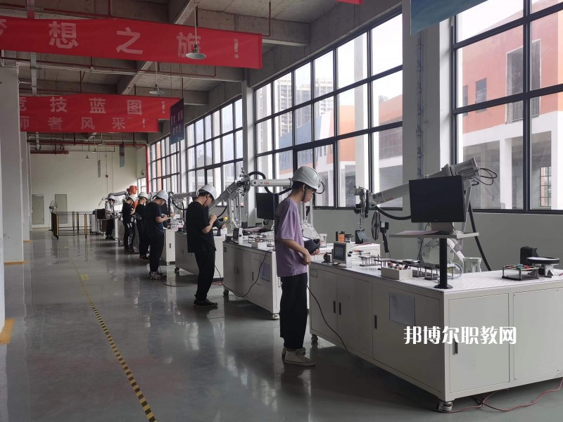 滁州市機(jī)械工業(yè)學(xué)校怎么樣、好不好