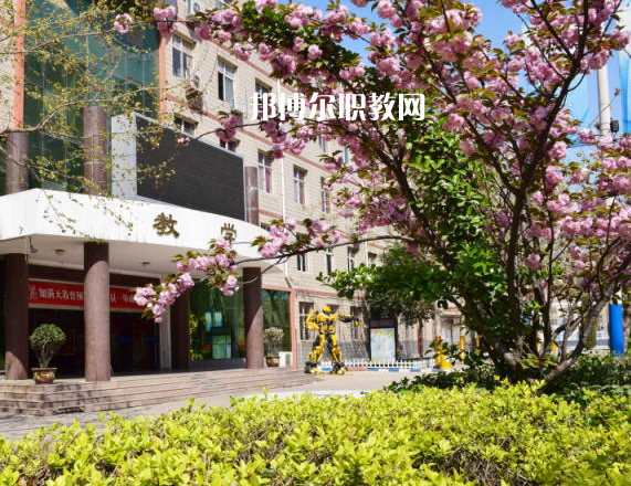 石家莊法商中等專業(yè)學(xué)校2022年報(bào)名條件、招生要求、招生對(duì)象
