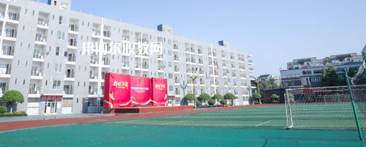 成都機電工程學(xué)校2022年宿舍條件