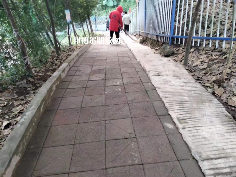 宜賓東方職業(yè)技術(shù)學(xué)校2022年報(bào)名條件、招生要求、招生對象