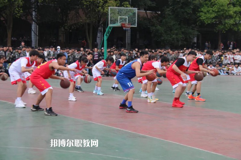 楚雄民中族等專業(yè)學(xué)校2022年學(xué)費、收費多少