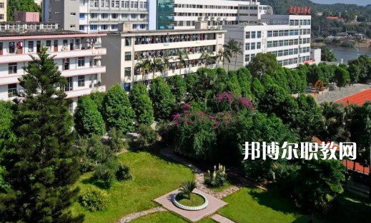 廣安第一職業(yè)技術(shù)學(xué)校2022年報(bào)名條件、招生要求、招生對(duì)象