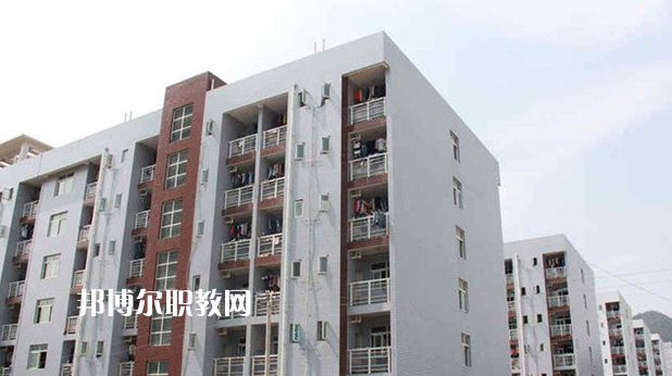 重慶黔江區(qū)民族職業(yè)教育中心2022年報(bào)名條件、招生要求、招生對(duì)象