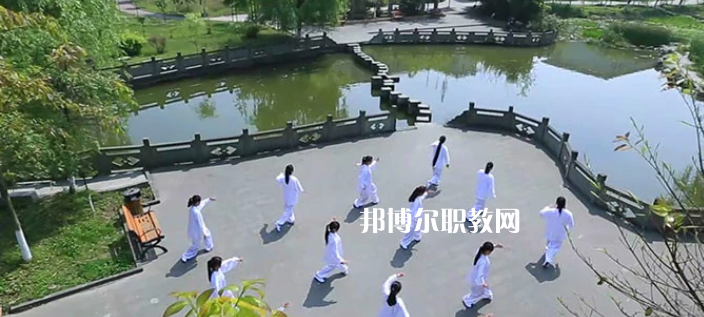 四川愛(ài)華學(xué)院怎么樣、好不好