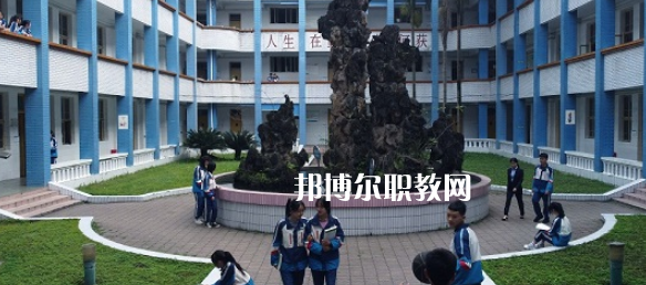 四川瀘州市江南職業(yè)中學(xué)校2022年學(xué)費(fèi)、收費(fèi)多少